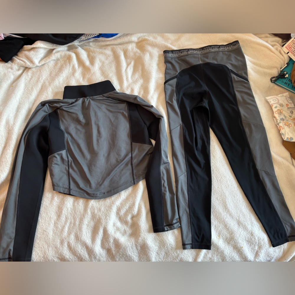 Nike Gray and Black Colorblock Pro Jacket & Leggings Set